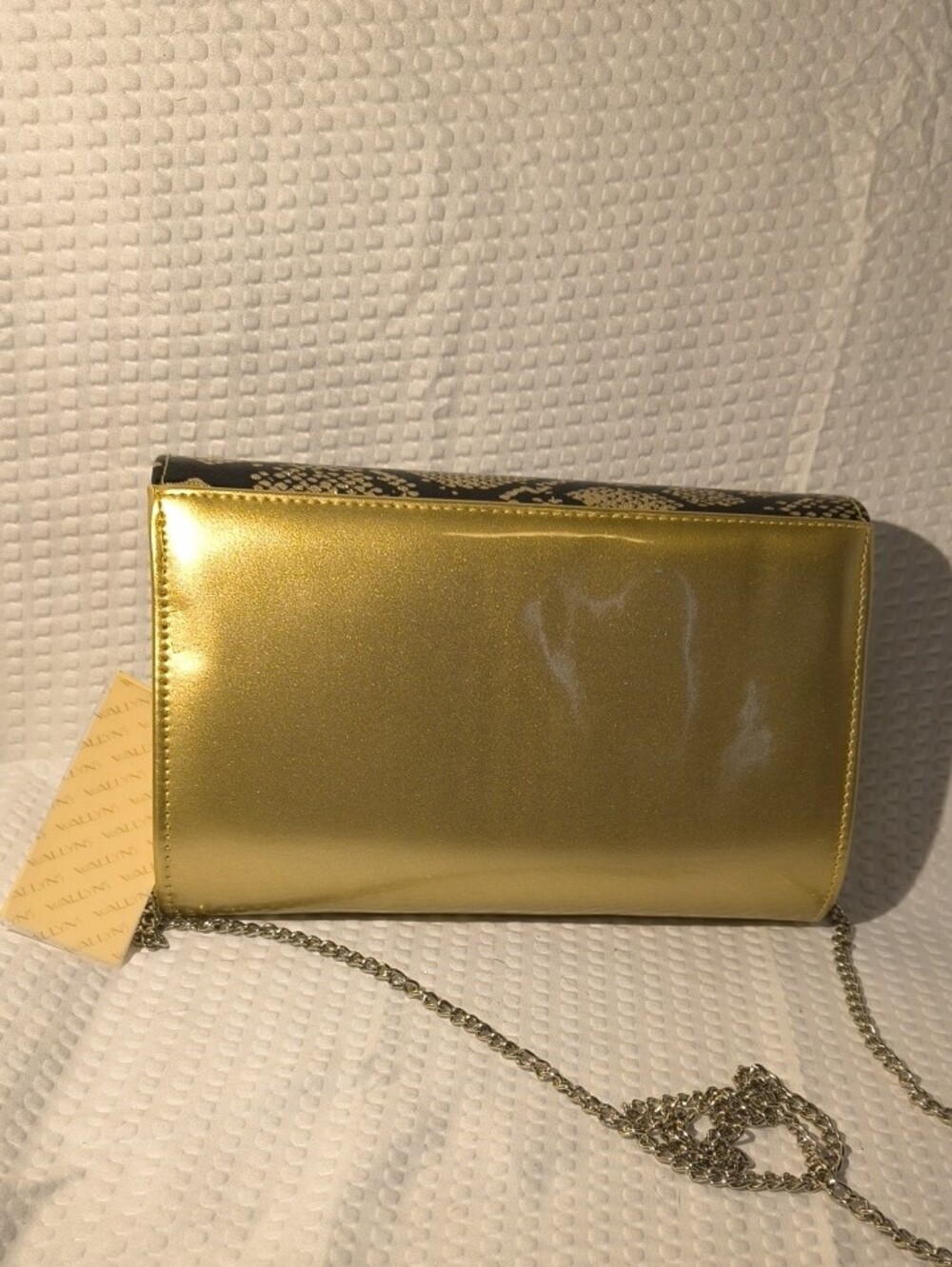 WALLYN'S Metallic Gold & Snake Print Envelope Convertible Bag. & Dustbag - Picture 6 of 11